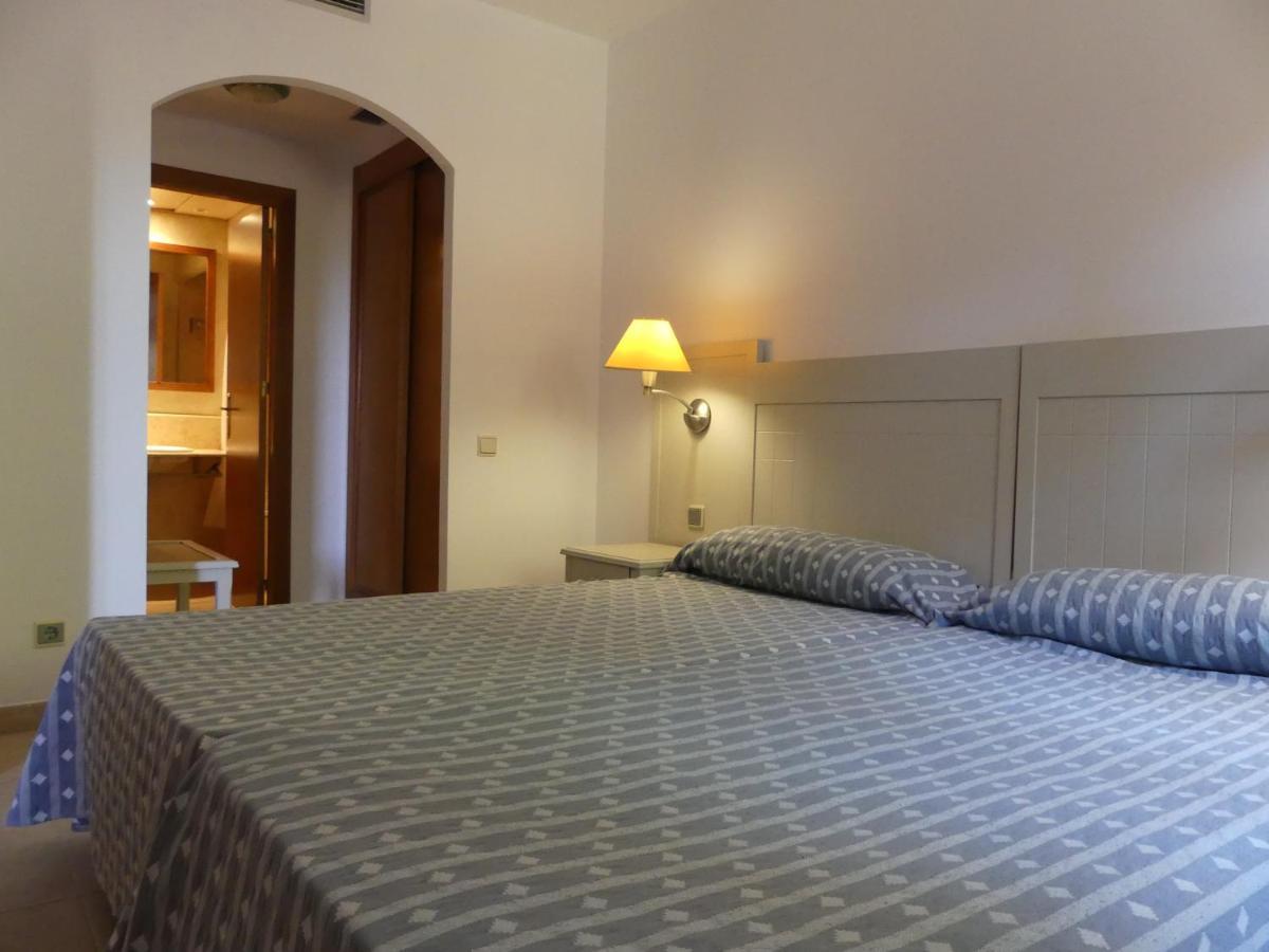 Apartamento Dos Dormitorios Bajo, Vistas Piscina Ісла-Канела Екстер'єр фото